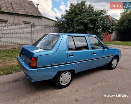 Синий ЗАЗ 1103 Славута, объемом двигателя 1.2 л и пробегом 14 тыс. км за 2290 $, фото 6 на Automoto.ua
