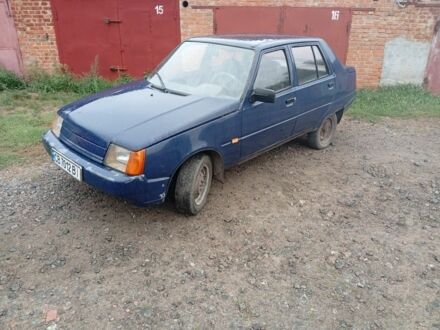 Синий ЗАЗ 1103 Славута, объемом двигателя 1.2 л и пробегом 139 тыс. км за 550 $, фото 1 на Automoto.ua