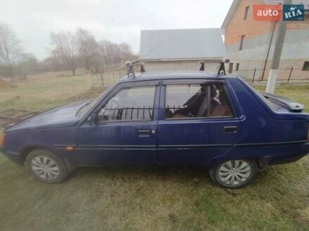 ЗАЗ 1103 Славута 2002 у Дрогобичі на Automoto.ua Синій ЗАЗ 1103 Славута, об'ємом двигуна 1.2 л та пробігом 120 тис. км за 750 $, фото 1 на Automoto.ua