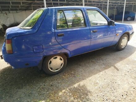 ЗАЗ 1103 Славута 2002 в Славянске на Automoto.ua Синий ЗАЗ 1103 Славута, объемом двигателя 0 л и пробегом 75 тыс. км за 900 $, фото 1 на Automoto.ua