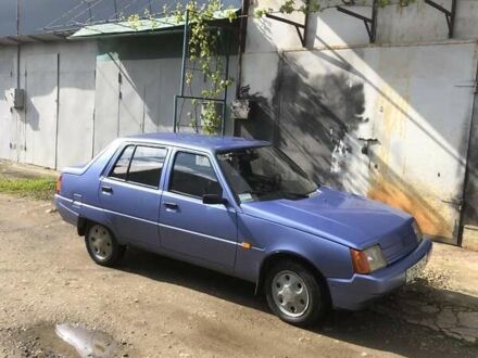 ЗАЗ 1103 Славута 2003 у Дрогобичі на Automoto.ua Синій ЗАЗ 1103 Славута, об'ємом двигуна 1.2 л та пробігом 54 тис. км за 1250 $, фото 1 на Automoto.ua