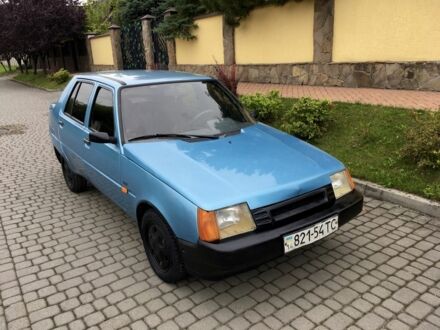 ЗАЗ 1103 Славута 2003 в Львове на Automoto.ua Синий ЗАЗ 1103 Славута, объемом двигателя 1.2 л и пробегом 113 тыс. км за 700 $, фото 1 на Automoto.ua