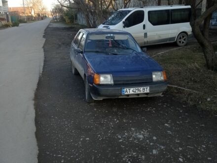 ЗАЗ 1103 Славута 2003 у Каменце-Подольском на Automoto.ua Синій ЗАЗ 1103 Славута, об'ємом двигуна 1.2 л та пробігом 98 тис. км за 450 $, фото 1 на Automoto.ua