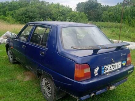 ЗАЗ 1103 Славута 2003 в Гоще на Automoto.ua Синий ЗАЗ 1103 Славута, объемом двигателя 1.2 л и пробегом 175 тыс. км за 550 $, фото 1 на Automoto.ua