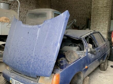 ЗАЗ 1103 Славута 2003 в Гадяче на Automoto.ua Синий ЗАЗ 1103 Славута, объемом двигателя 1.2 л и пробегом 2 тыс. км за 290 $, фото 1 на Automoto.ua