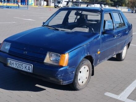 Синий ЗАЗ 1103 Славута, объемом двигателя 1.2 л и пробегом 213 тыс. км за 700 $, фото 1 на Automoto.ua