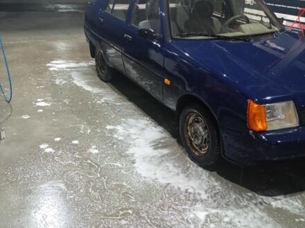 ЗАЗ 1103 Славута 2004 у Кривому Розі на Automoto.ua Синій ЗАЗ 1103 Славута, об'ємом двигуна 1.2 л та пробігом 1 тис. км за 605 $, фото 1 на Automoto.ua