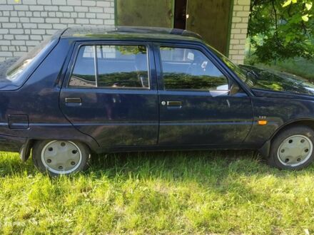 ЗАЗ 1103 Славута 2004 в Светловдске на Automoto.ua Синий ЗАЗ 1103 Славута, объемом двигателя 1.2 л и пробегом 63 тыс. км за 1500 $, фото 1 на Automoto.ua