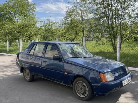ЗАЗ 1103 Славута 2004 в Ровно на Automoto.ua Синий ЗАЗ 1103 Славута, объемом двигателя 1.2 л и пробегом 85 тыс. км за 599 $, фото 1 на Automoto.ua