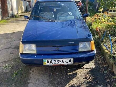 ЗАЗ 1103 Славута 2004 в Ровно на Automoto.ua Синий ЗАЗ 1103 Славута, объемом двигателя 1.2 л и пробегом 60 тыс. км за 750 $, фото 1 на Automoto.ua