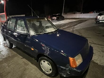 Синий ЗАЗ 1103 Славута, объемом двигателя 1.2 л и пробегом 220 тыс. км за 505 $, фото 1 на Automoto.ua
