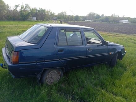 ЗАЗ 1103 Славута 2005 в Кременчуге на Automoto.ua Синий ЗАЗ 1103 Славута, объемом двигателя 1.2 л и пробегом 100 тыс. км за 725 $, фото 1 на Automoto.ua