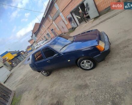 ЗАЗ 1103 Славута 2005 в Славуте на Automoto.ua Синий ЗАЗ 1103 Славута, объемом двигателя 1.5 л и пробегом 250 тыс. км за 999 $, фото 1 на Automoto.ua