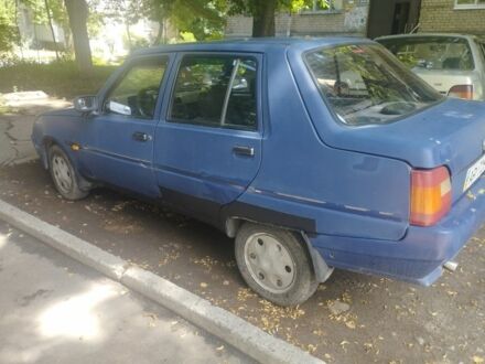 ЗАЗ 1103 Славута 2005 в Запорожье на Automoto.ua Синий ЗАЗ 1103 Славута, объемом двигателя 1.3 л и пробегом 165 тыс. км за 700 $, фото 1 на Automoto.ua