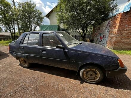 ЗАЗ 1103 Славута 2005 у Дрогобичі на Automoto.ua Синій ЗАЗ 1103 Славута, об'ємом двигуна 0 л та пробігом 300 тис. км за 550 $, фото 1 на Automoto.ua