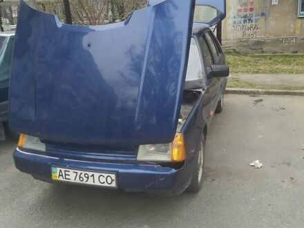 ЗАЗ 1103 Славута 2005 в Днепре (Днепропетровске) на Automoto.ua Синий ЗАЗ 1103 Славута, объемом двигателя 1.3 л и пробегом 23 тыс. км за 686 $, фото 1 на Automoto.ua