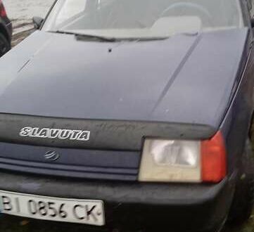 ЗАЗ 1103 Славута 2010 в Миргороде на Automoto.ua Синий ЗАЗ 1103 Славута, объемом двигателя 1.3 л и пробегом 120 тыс. км за 1000 $, фото 1 на Automoto.ua