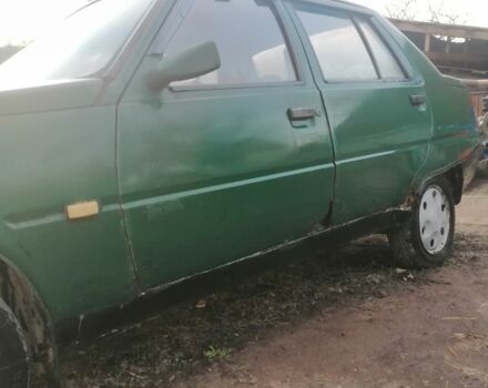 Зеленый ЗАЗ 1103 Славута, объемом двигателя 1.2 л и пробегом 242 тыс. км за 308 $, фото 4 на Automoto.ua