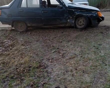 Зелений ЗАЗ 1103 Славута, об'ємом двигуна 1.2 л та пробігом 200 тис. км за 400 $, фото 2 на Automoto.ua