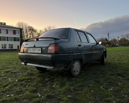 ЗАЗ 1103 Славута 2004 у Кропивницькому (Кіровограді) на Automoto.ua Зелений ЗАЗ 1103 Славута, об'ємом двигуна 1.3 л та пробігом 90 тис. км за 1250 $, фото 1 на Automoto.ua