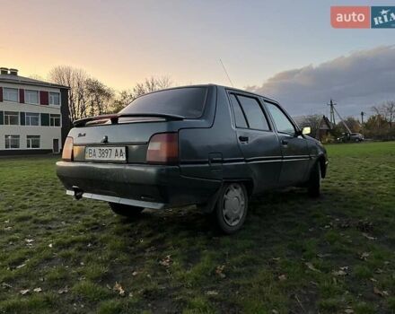 ЗАЗ 1103 Славута 2004 в Кропивницком (Кировограде) на Automoto.ua Зеленый ЗАЗ 1103 Славута, объемом двигателя 1.3 л и пробегом 90 тыс. км за 1250 $, фото 3 на Automoto.ua