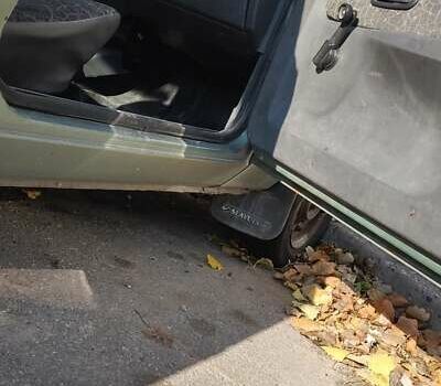 Зелений ЗАЗ 1103 Славута, об'ємом двигуна 1.2 л та пробігом 184 тис. км за 1100 $, фото 9 на Automoto.ua