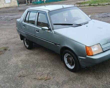 Зеленый ЗАЗ 1103 Славута, объемом двигателя 1.2 л и пробегом 300 тыс. км за 684 $, фото 1 на Automoto.ua