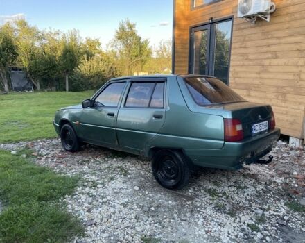 Зелений ЗАЗ 1103 Славута, об'ємом двигуна 1.2 л та пробігом 250 тис. км за 740 $, фото 4 на Automoto.ua