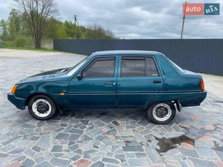 ЗАЗ 1103 Славута 2001 у Пулини (Червоноармійськ) на Automoto.ua Зелений ЗАЗ 1103 Славута, об'ємом двигуна 1.2 л та пробігом 127 тис. км за 950 $, фото 1 на Automoto.ua
