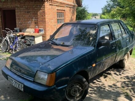 ЗАЗ 1103 Славута 2001 в Хмельницком на Automoto.ua Зеленый ЗАЗ 1103 Славута, объемом двигателя 1.2 л и пробегом 150 тыс. км за 300 $, фото 1 на Automoto.ua