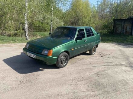 ЗАЗ 1103 Славута 2003 в Чернигове на Automoto.ua Зеленый ЗАЗ 1103 Славута, объемом двигателя 1 л и пробегом 100 тыс. км за 900 $, фото 1 на Automoto.ua