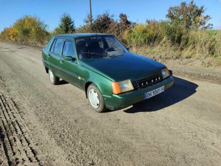 ЗАЗ 1103 Славута 2004 в Луцке на Automoto.ua Зеленый ЗАЗ 1103 Славута, объемом двигателя 1.2 л и пробегом 170 тыс. км за 1300 $, фото 1 на Automoto.ua