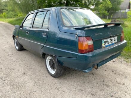 ЗАЗ 1103 Славута 2004 у Ахтырке на Automoto.ua Зелений ЗАЗ 1103 Славута, об'ємом двигуна 1.2 л та пробігом 365 тис. км за 750 $, фото 1 на Automoto.ua