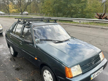 ЗАЗ 1103 Славута 2004 в Киеве на Automoto.ua Зеленый ЗАЗ 1103 Славута, объемом двигателя 1.2 л и пробегом 32 тыс. км за 1780 $, фото 1 на Automoto.ua