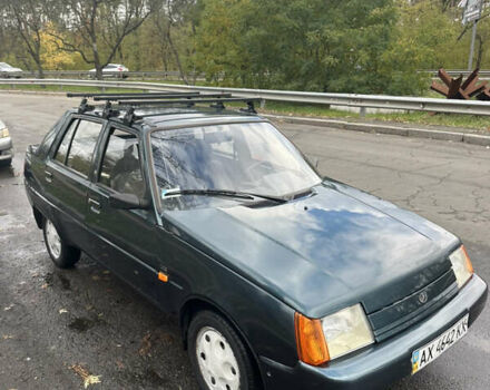 ЗАЗ 1103 Славута 2004 у Києві на Automoto.ua Зелений ЗАЗ 1103 Славута, об'ємом двигуна 1.2 л та пробігом 32 тис. км за 1780 $, фото 1 на Automoto.ua