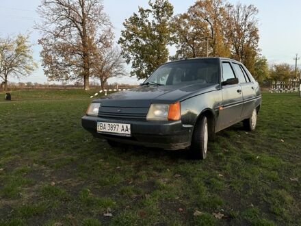 ЗАЗ 1103 Славута 2004 у Кропивницькому (Кіровограді) на Automoto.ua Зелений ЗАЗ 1103 Славута, об'ємом двигуна 1.3 л та пробігом 90 тис. км за 1250 $, фото 1 на Automoto.ua