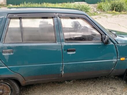 ЗАЗ 1103 Славута 2004 в Краматорске на Automoto.ua Зеленый ЗАЗ 1103 Славута, объемом двигателя 1.2 л и пробегом 400 тыс. км за 482 $, фото 1 на Automoto.ua