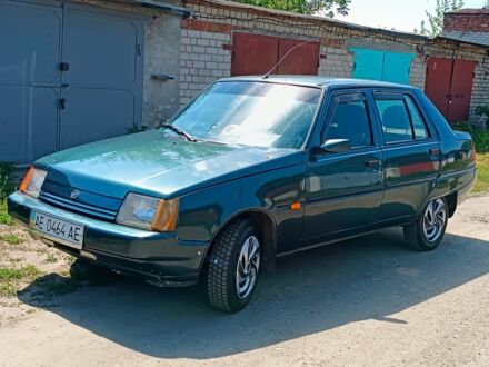 ЗАЗ 1103 Славута 2004 в Павлограде на Automoto.ua Зеленый ЗАЗ 1103 Славута, объемом двигателя 1 л и пробегом 215 тыс. км за 850 $, фото 1 на Automoto.ua