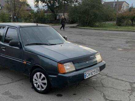 ЗАЗ 1103 Славута 2004 у Кривому Розі на Automoto.ua Зелений ЗАЗ 1103 Славута, об'ємом двигуна 1.2 л та пробігом 100 тис. км за 713 $, фото 1 на Automoto.ua