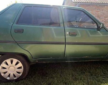 ЗАЗ 1103 Славута 2004 в Ромнах на Automoto.ua Зеленый ЗАЗ 1103 Славута, объемом двигателя 1.3 л и пробегом 273 тыс. км за 850 $, фото 1 на Automoto.ua