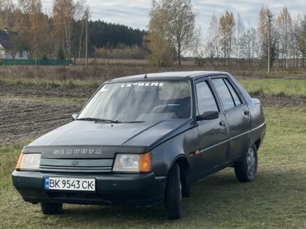 ЗАЗ 1103 Славута 2005 в Ровно на Automoto.ua Зеленый ЗАЗ 1103 Славута, объемом двигателя 1.2 л и пробегом 120 тыс. км за 650 $, фото 1 на Automoto.ua