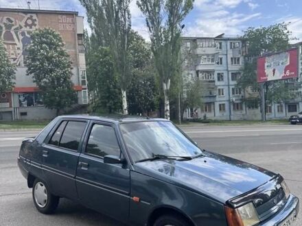 ЗАЗ 1103 Славута 2005 в Запорожье на Automoto.ua Зеленый ЗАЗ 1103 Славута, объемом двигателя 1.2 л и пробегом 114 тыс. км за 1499 $, фото 1 на Automoto.ua