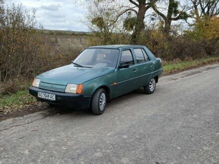 ЗАЗ 1103 Славута 2005 в Ужгороде на Automoto.ua Зеленый ЗАЗ 1103 Славута, объемом двигателя 1 л и пробегом 40 тыс. км за 700 $, фото 1 на Automoto.ua