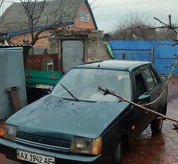 ЗАЗ 1103 Славута 2005 у Пирятине на Automoto.ua Зелений ЗАЗ 1103 Славута, об'ємом двигуна 1.2 л та пробігом 200 тис. км за 591 $, фото 1 на Automoto.ua