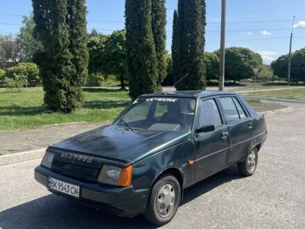 ЗАЗ 1103 Славута 2005 в Ровно на Automoto.ua Зеленый ЗАЗ 1103 Славута, объемом двигателя 1.2 л и пробегом 90 тыс. км за 650 $, фото 1 на Automoto.ua