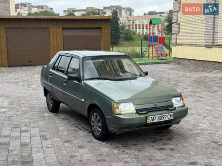ЗАЗ 1103 Славута 2006 в Тернополе на Automoto.ua Зеленый ЗАЗ 1103 Славута, объемом двигателя 1.2 л и пробегом 151 тыс. км за 699 $, фото 1 на Automoto.ua
