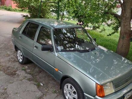 ЗАЗ 1103 Славута 2006 в Житомире на Automoto.ua Зеленый ЗАЗ 1103 Славута, объемом двигателя 0 л и пробегом 80 тыс. км за 1331 $, фото 1 на Automoto.ua