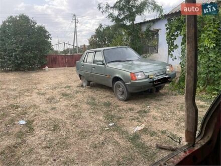 ЗАЗ 1103 Славута 2008 у Миколаєві на Automoto.ua Зелений ЗАЗ 1103 Славута, об'ємом двигуна 1.2 л та пробігом 200 тис. км за 1200 $, фото 1 на Automoto.ua