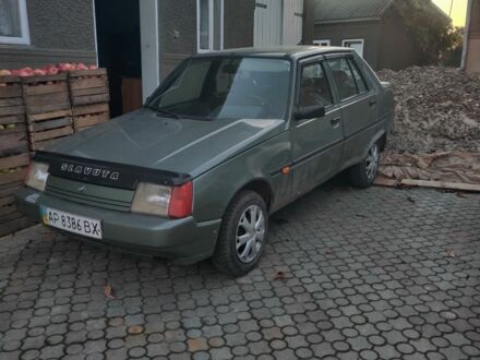 ЗАЗ 1103 Славута 2010 в Черновцах на Automoto.ua Зеленый ЗАЗ 1103 Славута, объемом двигателя 1.3 л и пробегом 122 тыс. км за 550 $, фото 1 на Automoto.ua