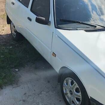Белый ЗАЗ 1105 Дана, объемом двигателя 1.2 л и пробегом 130 тыс. км за 650 $, фото 8 на Automoto.ua